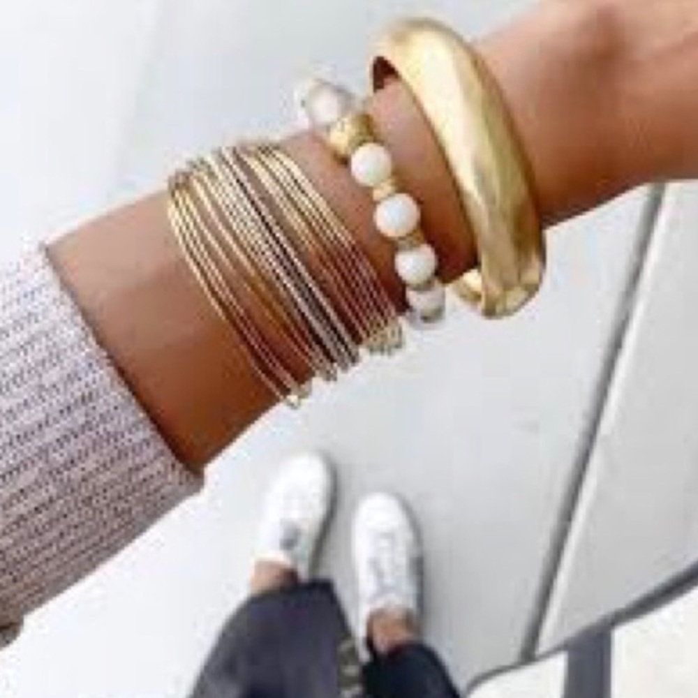Stella & Dot | ⚜️Sculptural [GOLD] Essential Cuff - Picture 7 of 11